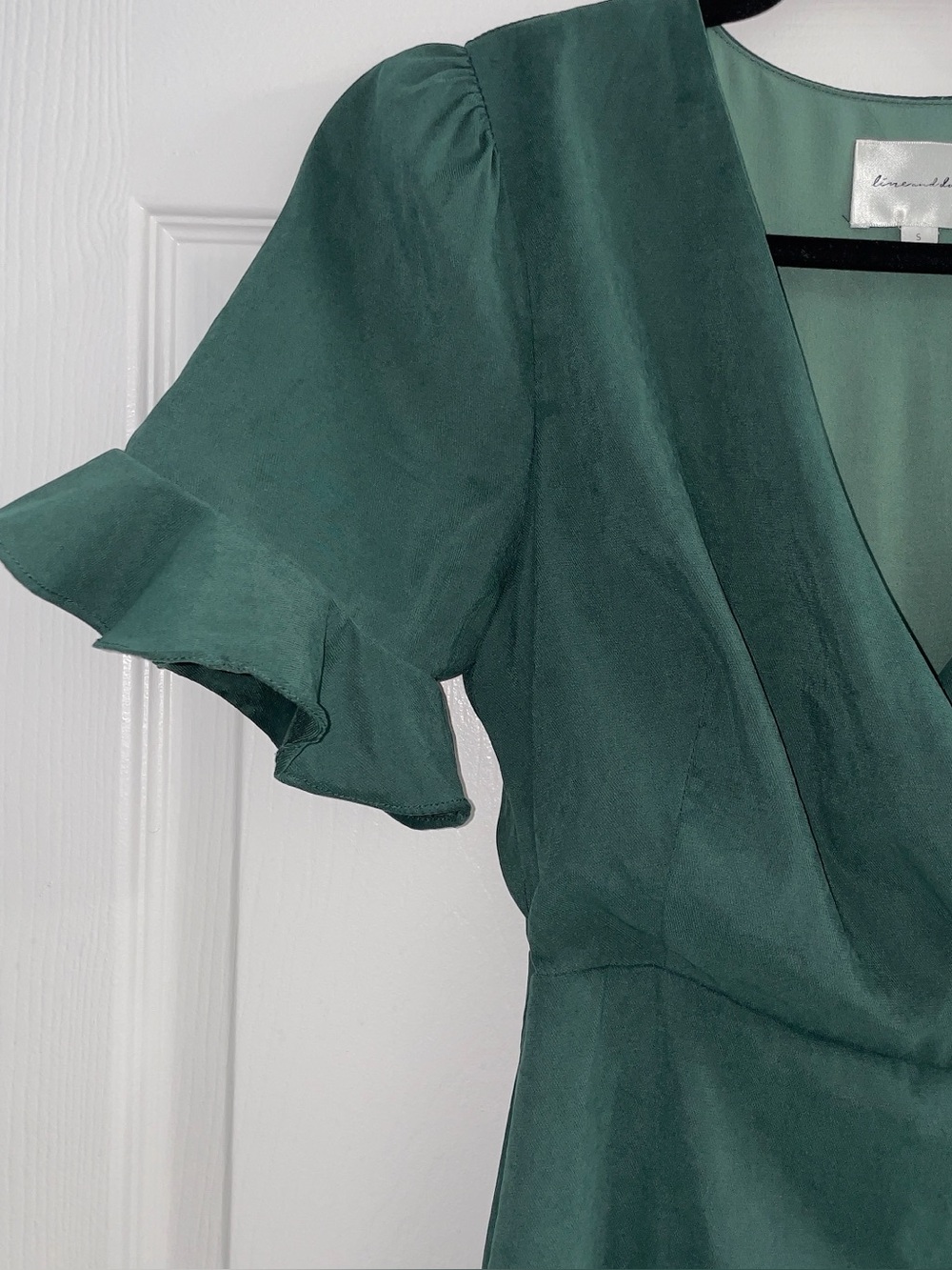 Line & Dot Emerald Green Ruffle Wrap Dress Small - Picture 3 of 7